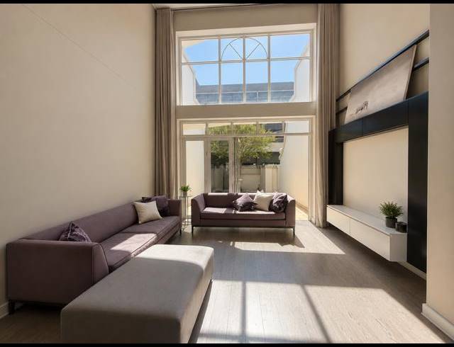 2 BEDROOM APARTMENT FOR SALE IN HYDE PARK